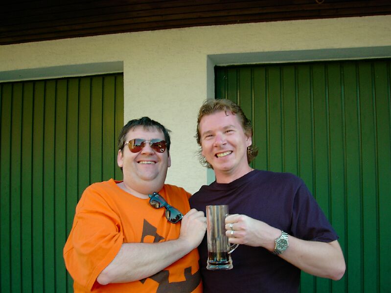 Poser 2.jpg